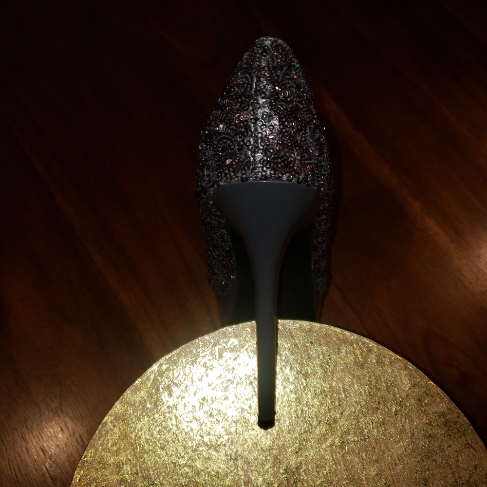 Shoes - Picture 4 of 4